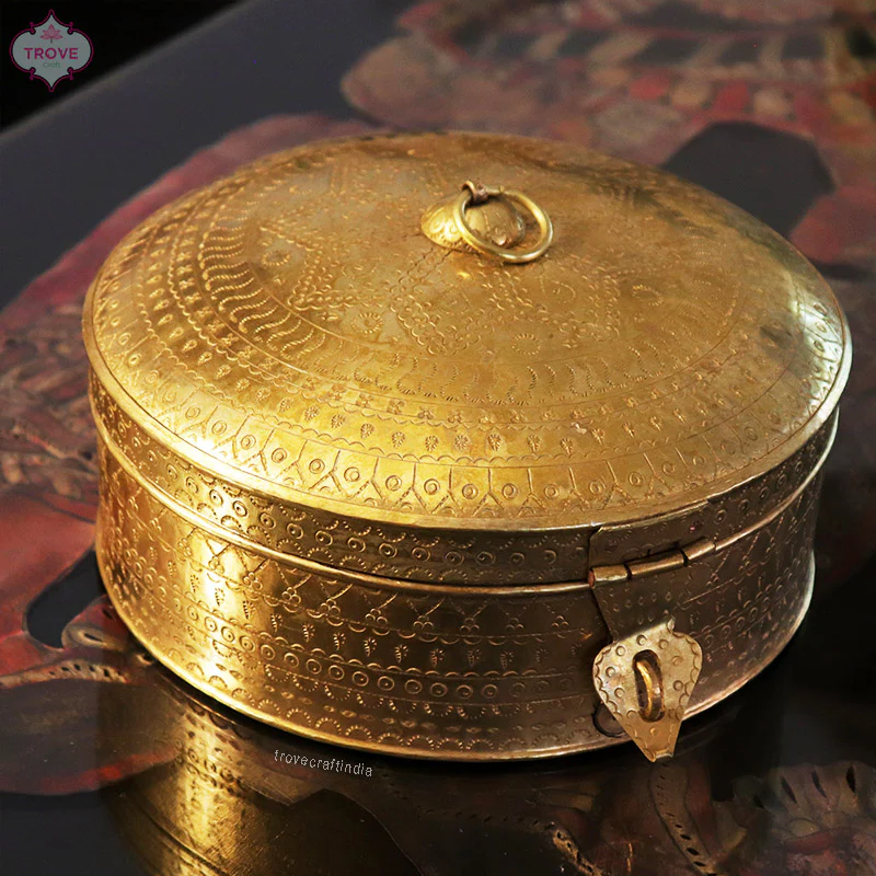 7.5" Hand-etched Traditional Brass Masala Box / Spice Box - Image 3