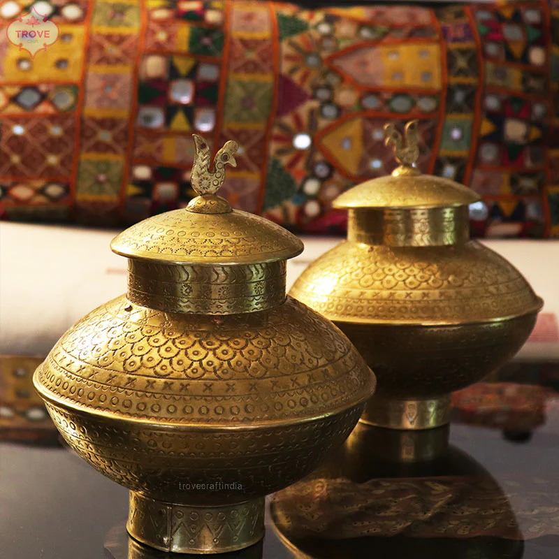 8" Hand-etched Traditional Brass Storage Matka Box - Image 3